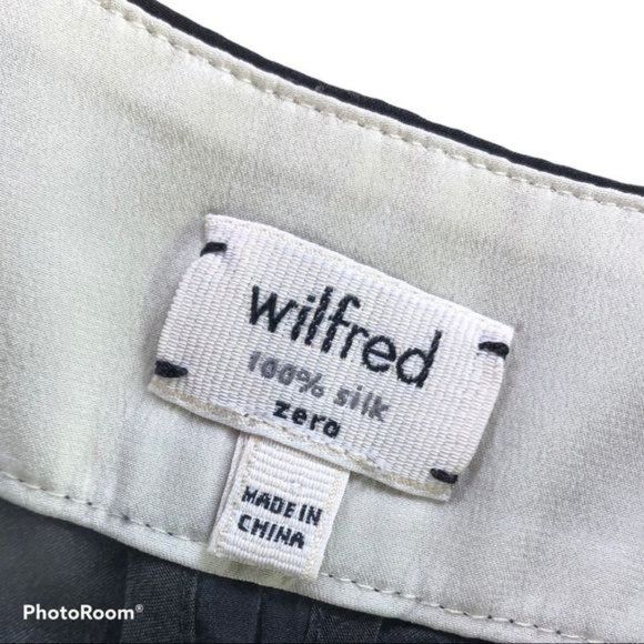 Wilfred Aritzia silk geometric checker shorts - Picture 5 of 6